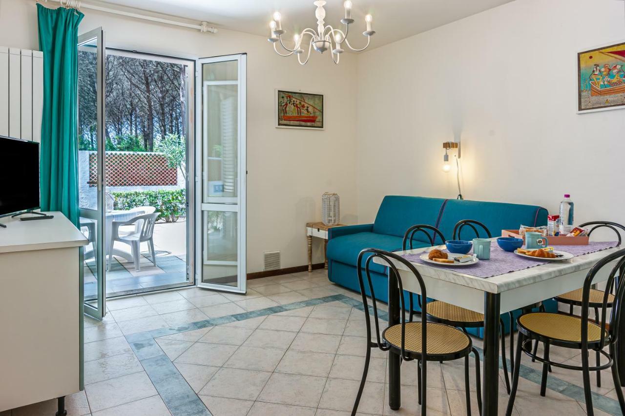 Oleandri Suite Hotel Vada Exteriör bild