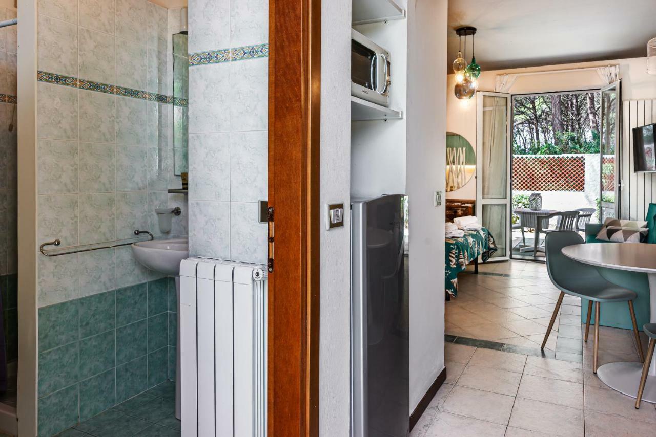 Oleandri Suite Hotel Vada Exteriör bild