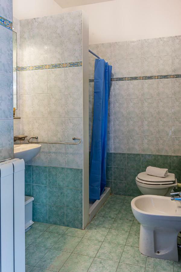 Oleandri Suite Hotel Vada Exteriör bild